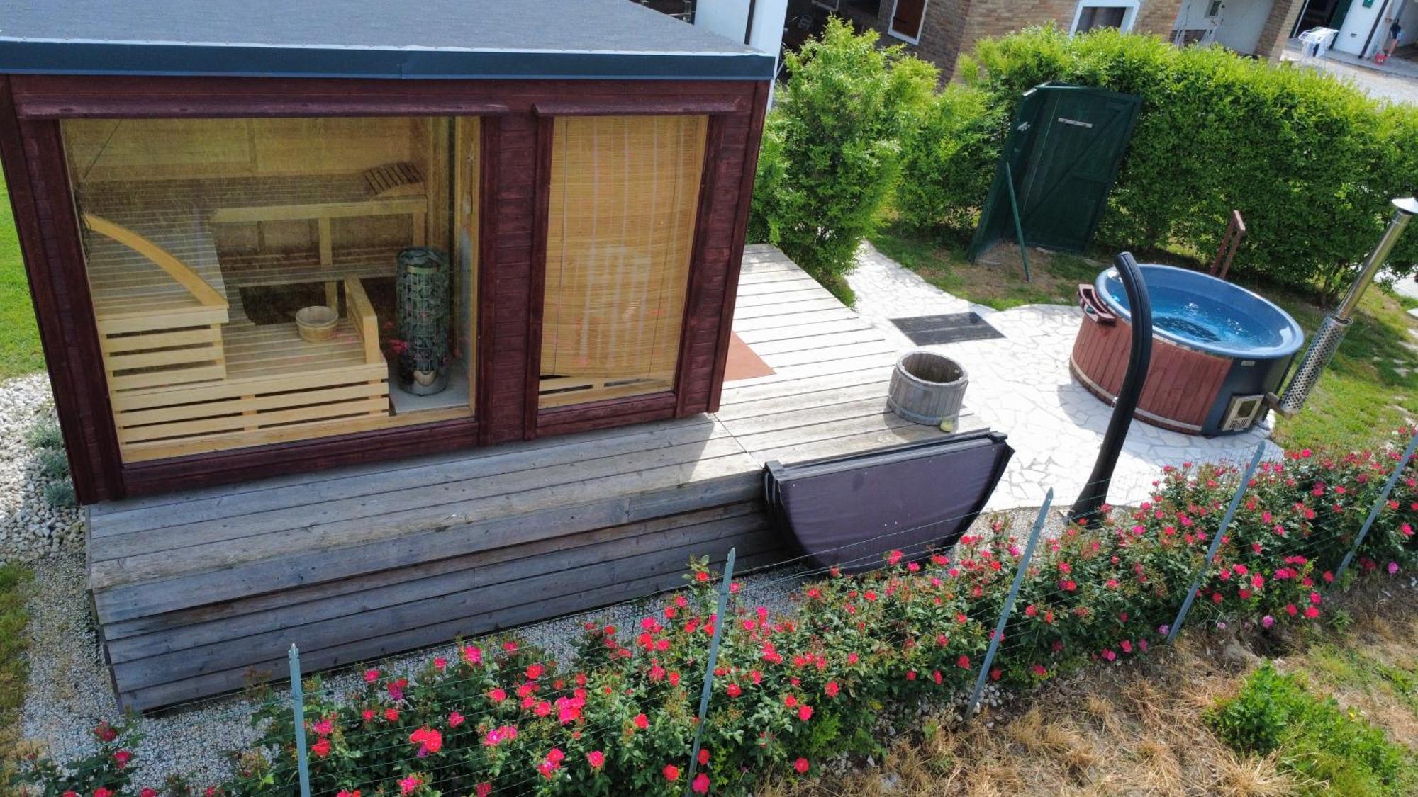 Adria Bnb Екстериор снимка